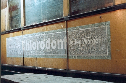 Wagen 515 mit Chlorodont-Lackwerbung