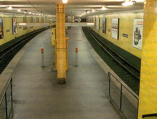 U-Bahnhof Jannowitzbrücke - Geschwungene Halle