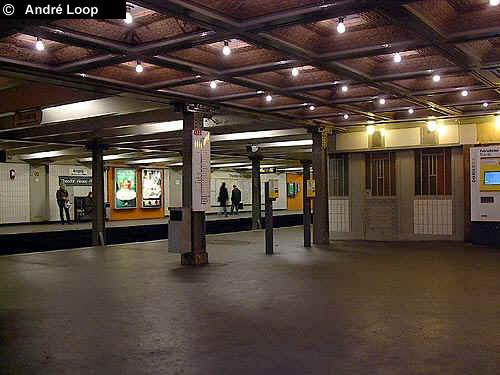 U-Bhf Theodor-Heuss-Platz Zugangshalle